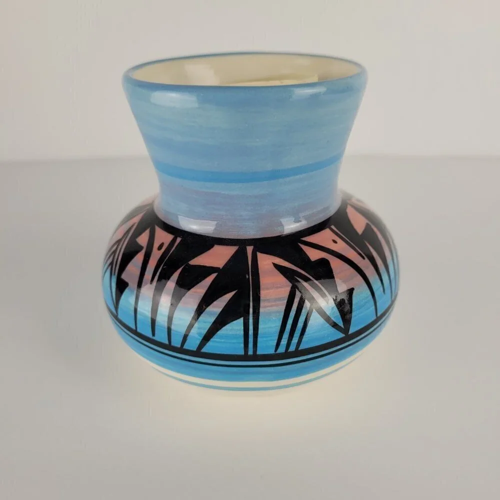 Mesa Verde Pottery Boho Native American Hand Painted Glazed Ceramic Pottery/Vase
